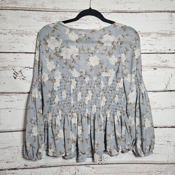 **LAST CHANCE** American Eagle long sleeve blouse - Picture 8 of 15